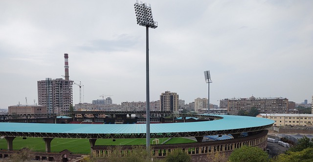 在他与这座 在他与这座